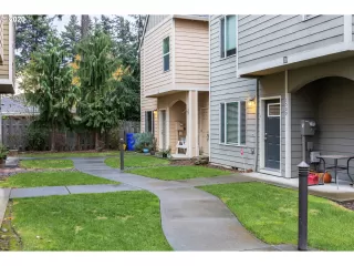 Photo #4: 20398787 Listing