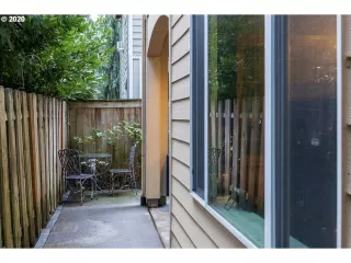 Photo #5: 20398787 Listing