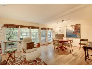 Photo #1: 20399659 Listing