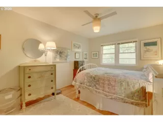 Photo #3: 20399659 Listing