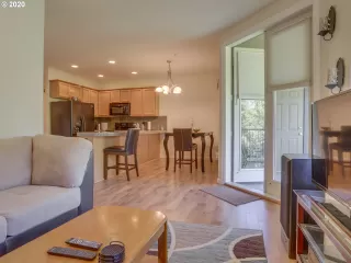 Photo #2: 20399683 Listing 