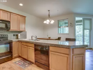 Photo #5: 20399683 Listing 