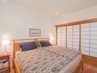 Photo #4: 20400236 Listing