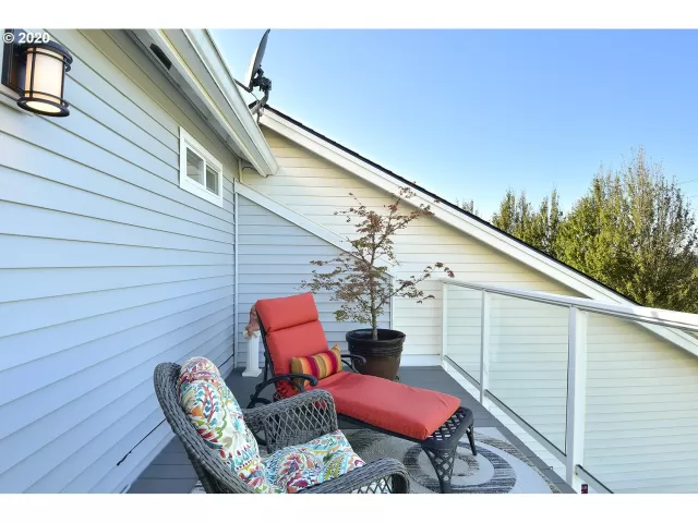 MLS: 20400292 Condo For Sale