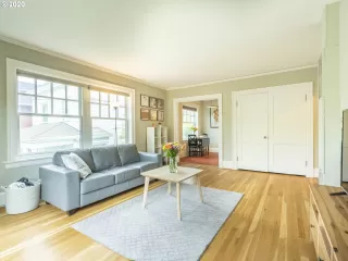 Photo #1: 20400491 Listing