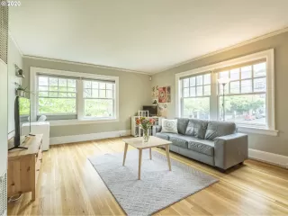 Photo #2: 20400491 Listing