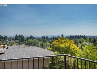 Photo #2: 20400746 Listing 