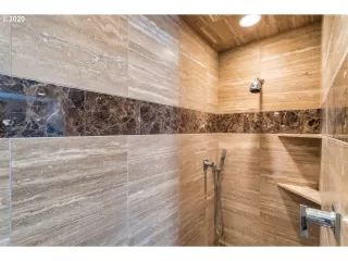 Photo #4: 20400746 Listing 