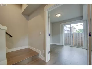 Photo #2: 20400844 Listing