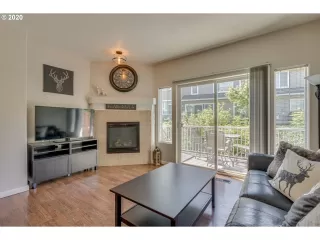 Photo #5: 20401191 Listing