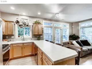 Photo #1: 20402696 Listing