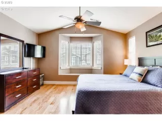 Photo #5: 20402696 Listing