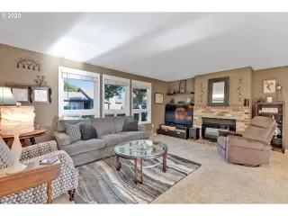 Photo #6: 20403065 Listing 