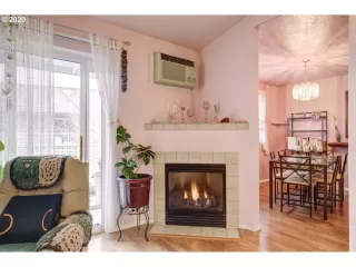 Photo #2: 20403585 Listing