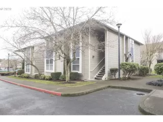 Photo #4: 20403585 Listing