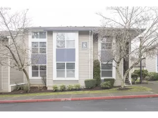 Photo #5: 20403585 Listing