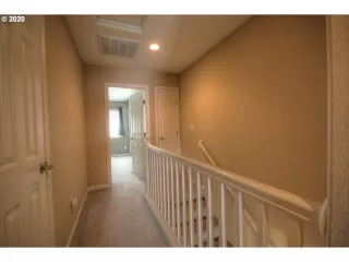 Photo #1: 20404461 Listing