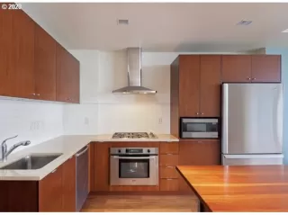 Photo #2: 20404468 Listing 