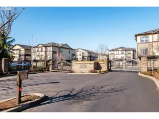 Photo #1: 20405355 Listing 