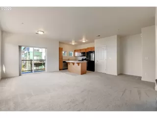 Photo #6: 20405355 Listing 