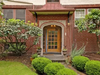Photo #1: 20405575 Listing