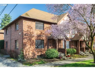 More Details about MLS # 20406453 : 325 NE HOLMAN ST 1
