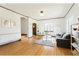 Photo #4: 20406453 Listing
