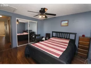 Photo #4: 20406607 Listing 