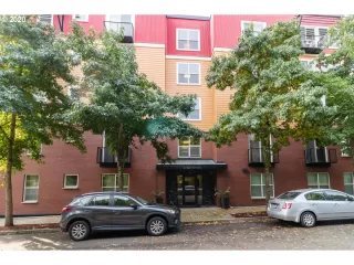 Photo #1: 20406838 Listing