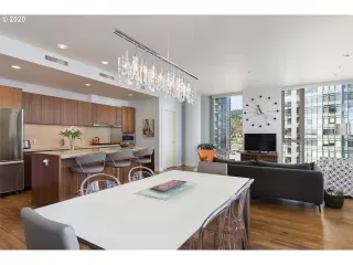 Photo #3: 20407392 Listing