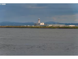 Photo #4: 20407424 Listing