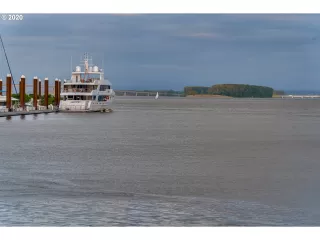 Photo #5: 20407424 Listing