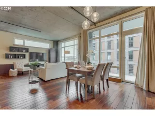 Photo #6: 20408060 Listing 