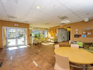 Photo #2: 20408386 Listing