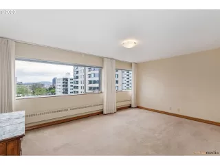 Photo #6: 20409295 Listing 