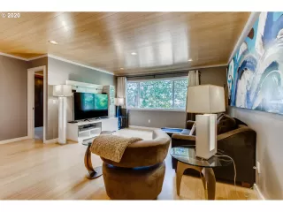 Photo #3: 20410089 Listing 