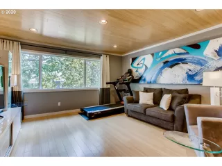 Photo #5: 20410089 Listing 