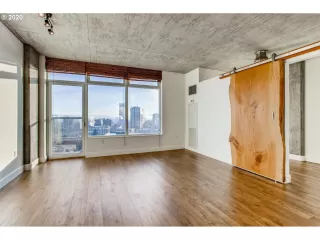 Photo #1: 20410327 Listing