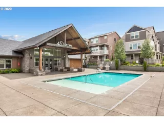 Photo #5: 20412667 Listing