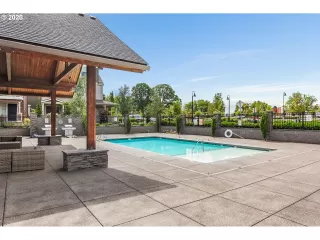 Photo #6: 20412667 Listing