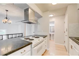 Photo #3: 20412895 Listing 