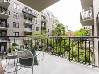 Photo #4: 20413945 Listing 