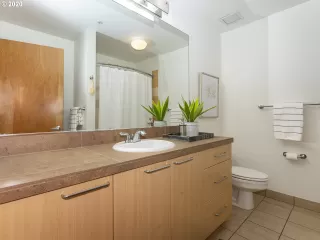 Photo #6: 20413945 Listing 