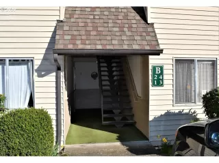 Photo #1: 20414227 Listing