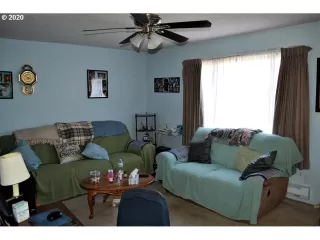 Photo #2: 20414227 Listing