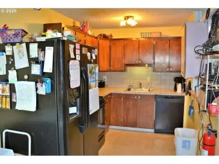 Photo #5: 20414227 Listing