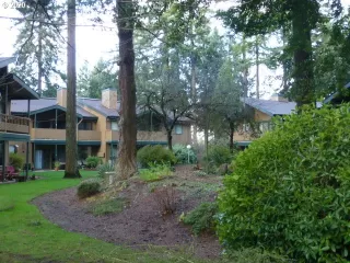 Photo #4: 20414710 Listing