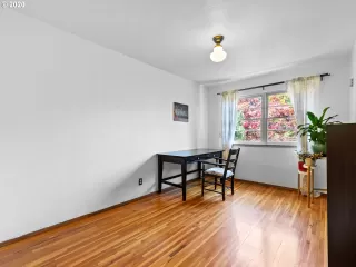 Photo #3: 20415358 Listing