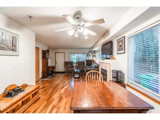 Photo #1: 20415773 Listing