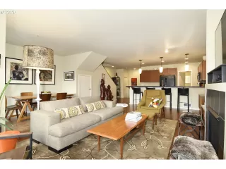 Photo #4: 20415958 Listing 
